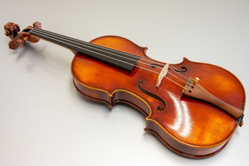 ヴァイオリン　Hornd Owl Kurashiki Stradivarius model（ストラディバリウスモデル）